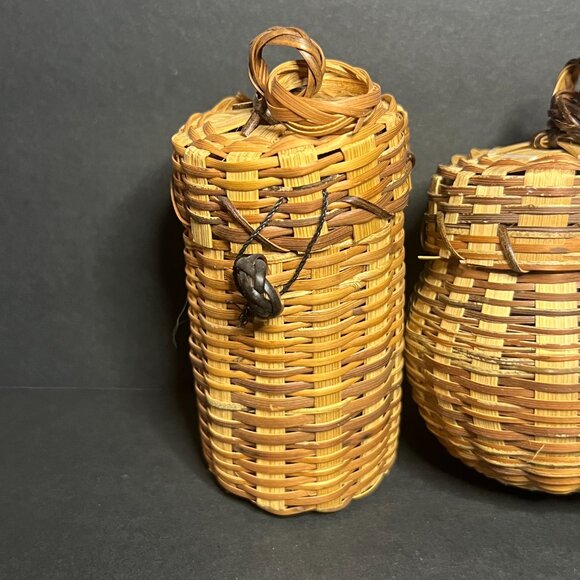 Set of 2 Handmade Miniature Wicker Woven Spice Baskets w/ Lids & Latches - Picture 2 of 6